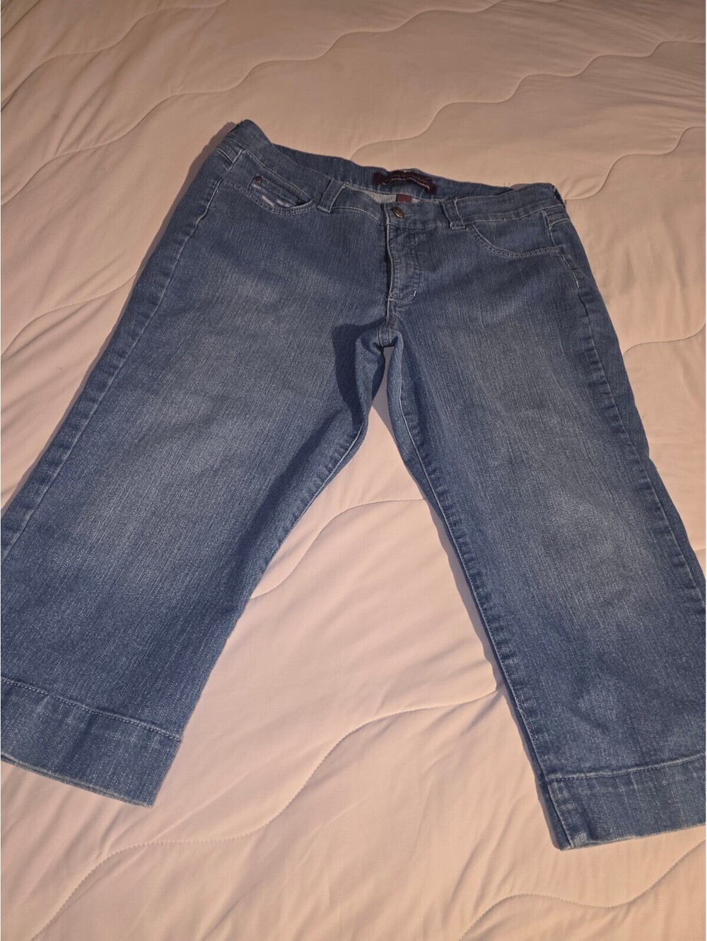 Gloria Vanderbilt Capri Jeans Embellished Pockets - Size 18